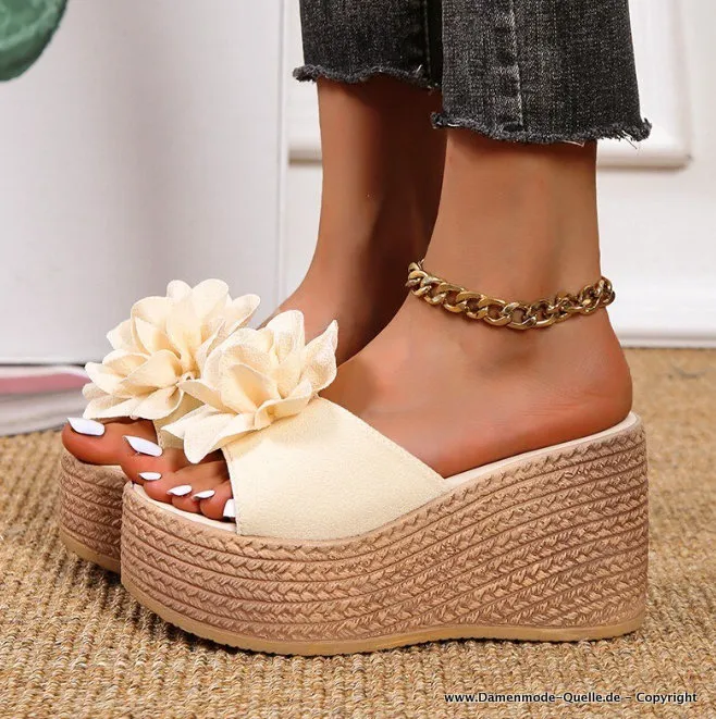 Keil Plateau Sommer Schuhe mit Blume in Elfenbein