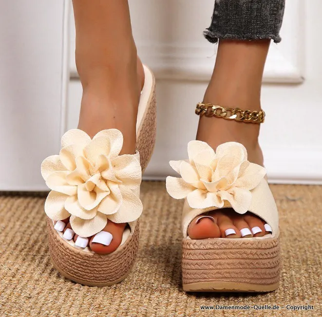 Keil Plateau Sommer Schuhe mit Blume in Elfenbein